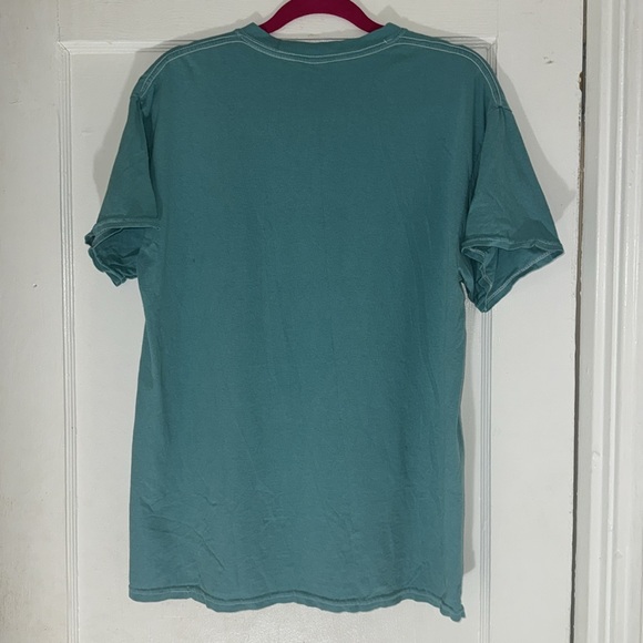 Aaliyah Graphic Tee - Picture 4 of 7